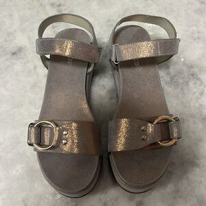 Women’s size 8 J Slides sandals brand new never worn